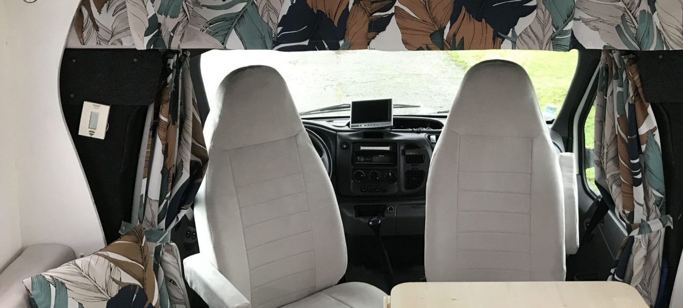 Adl Décoration : Ford Euramobil renovation relooking camping-car- textile sur-mesure bretagne - ADL décoration